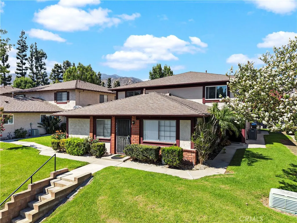 1123 W Sierra Madre Avenue #1