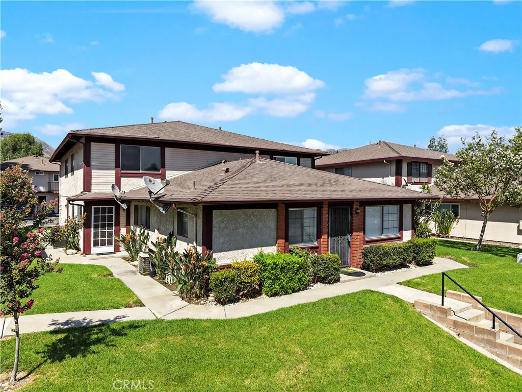 1123 W Sierra Madre Avenue #1
