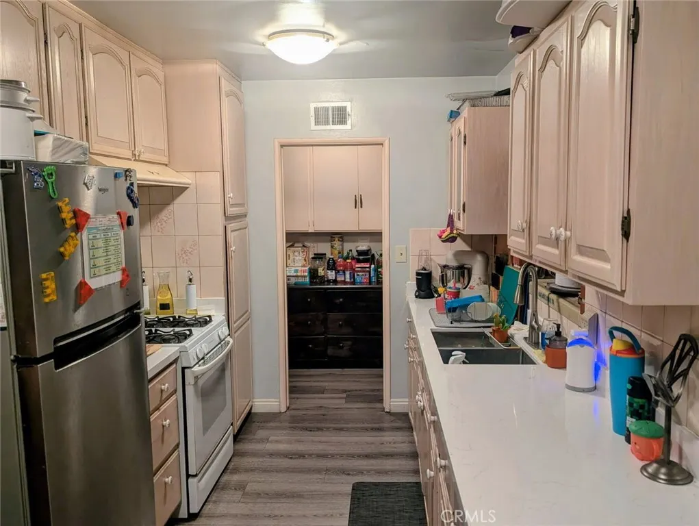 1110 Cabana