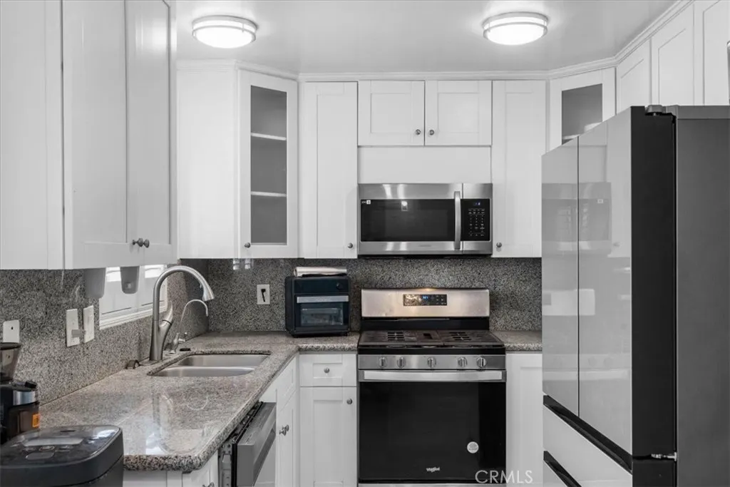4336 Walnut #E