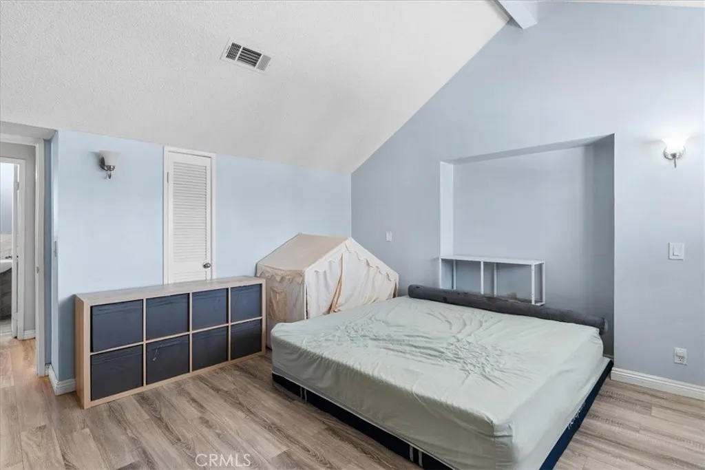 4336 Walnut #E