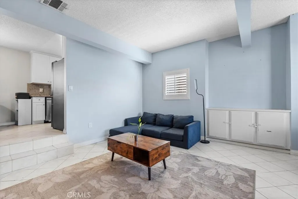 4336 Walnut #E