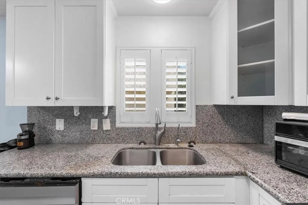 4336 Walnut #E