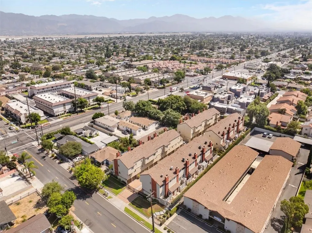 4336 Walnut #E