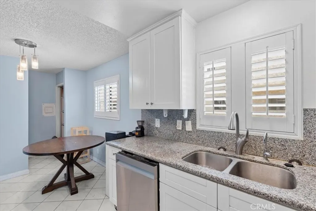 4336 Walnut #E