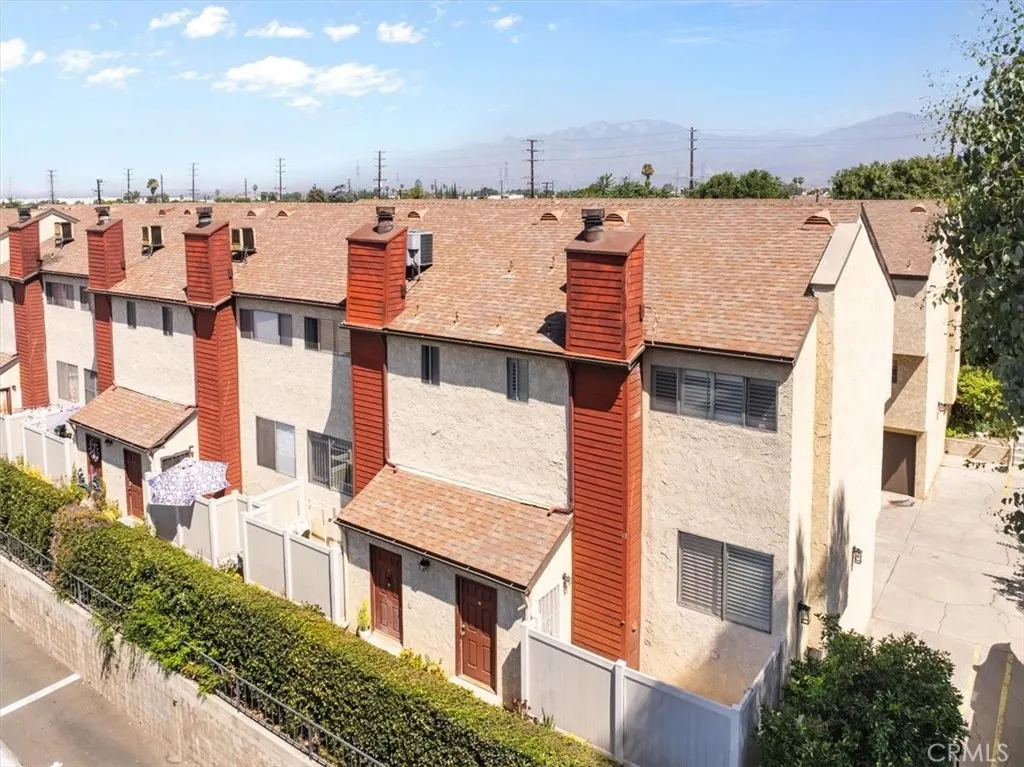 4336 Walnut #E
