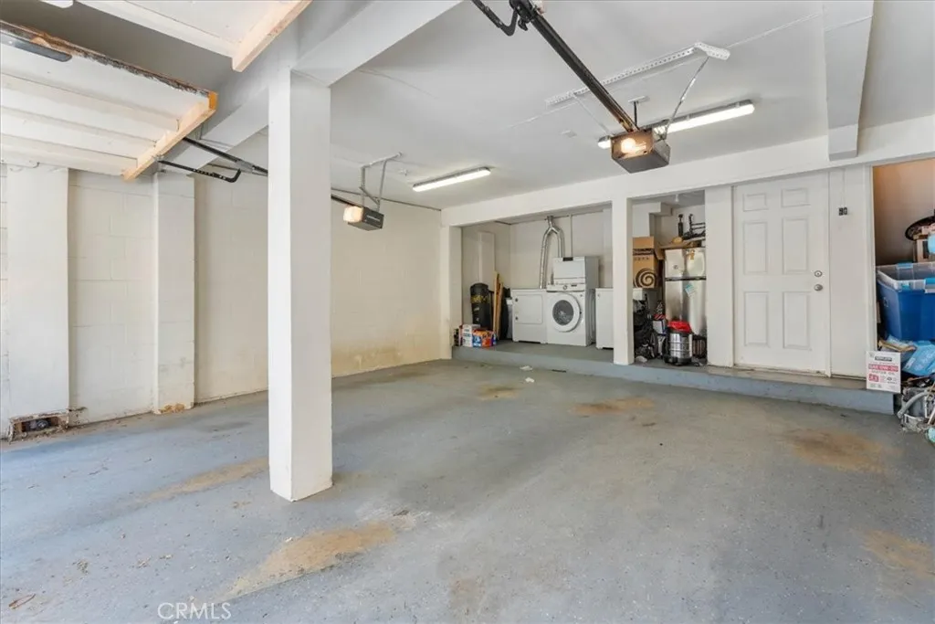 4336 Walnut #E