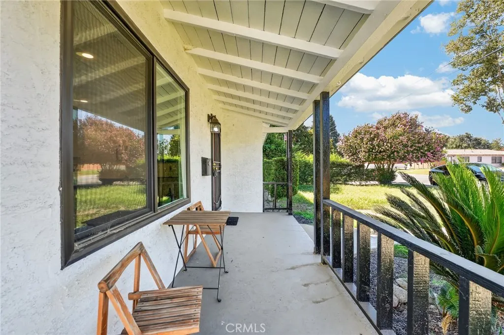 268 W Willow