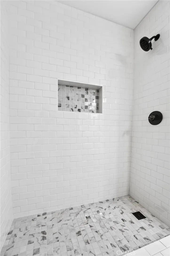 268 W Willow