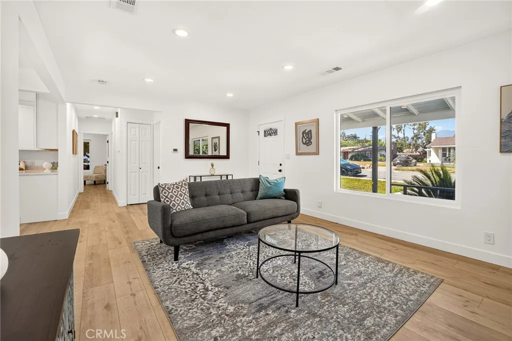 268 W Willow