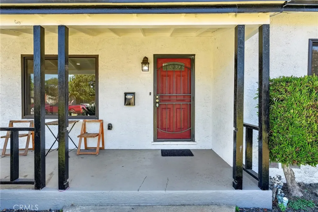 268 W Willow