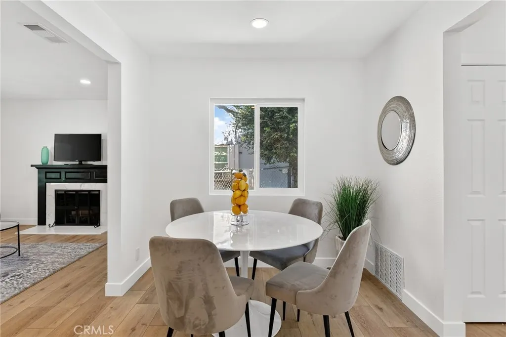 268 W Willow
