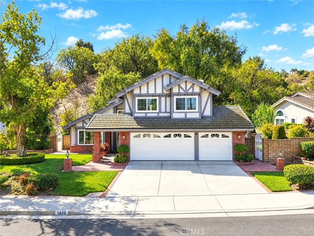 1420 Paseo Marlena