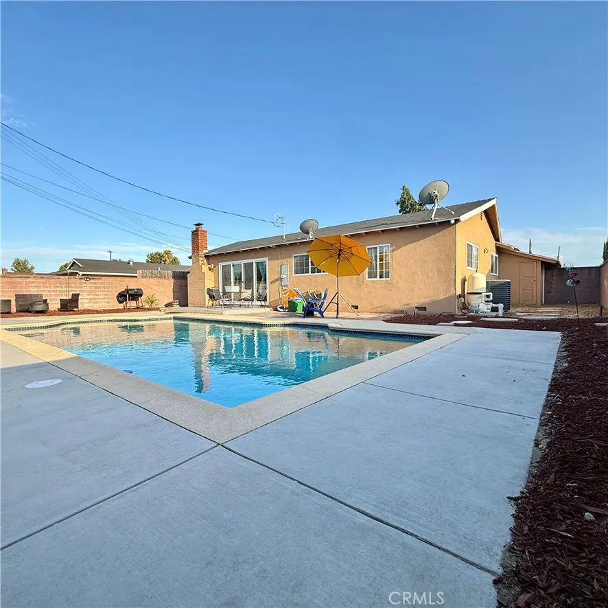 1277 Essex