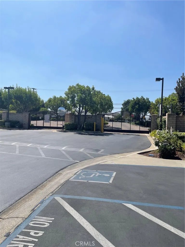 1245 W Cienega Avenue #138