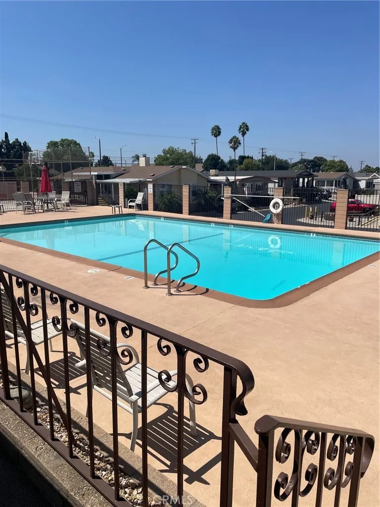 1245 W Cienega Avenue #138