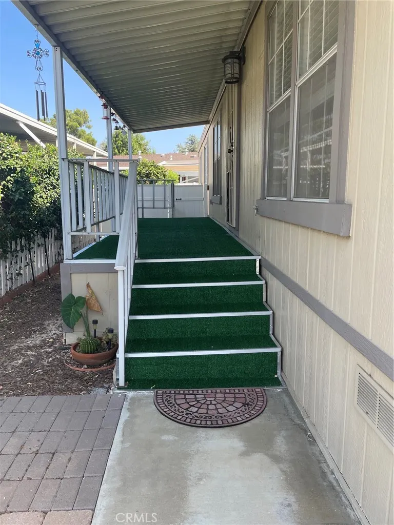 1245 W Cienega Avenue #138