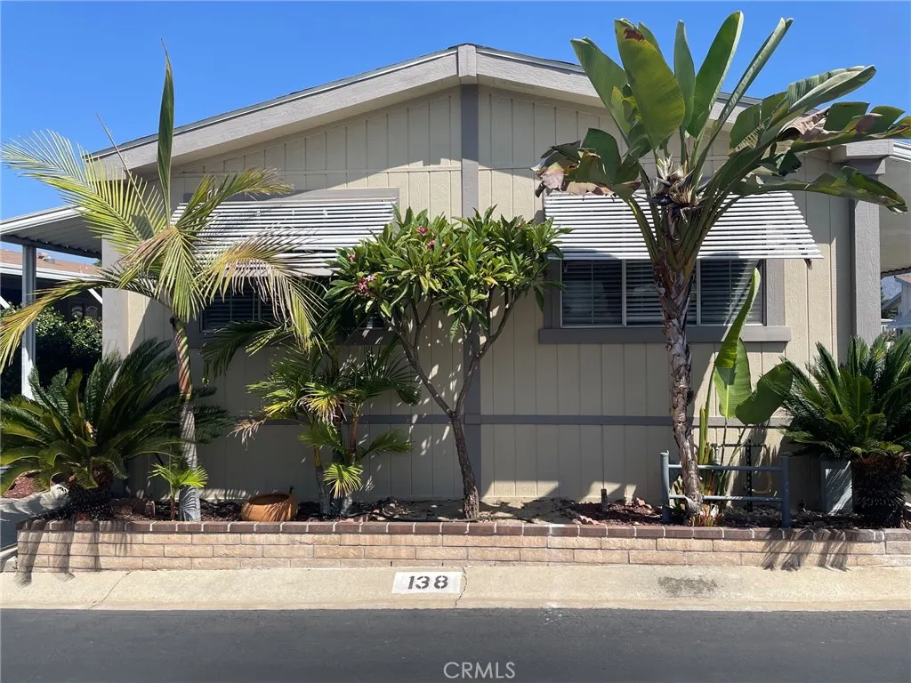 1245 W Cienega Avenue #138