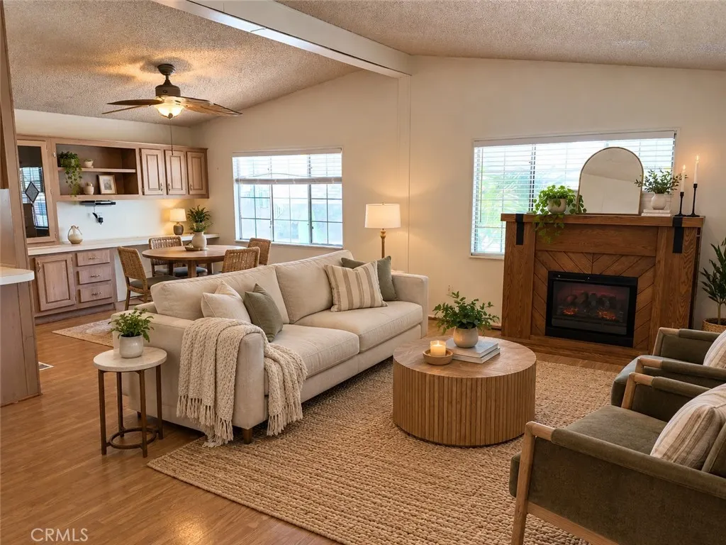 1245 W Cienega Avenue #138
