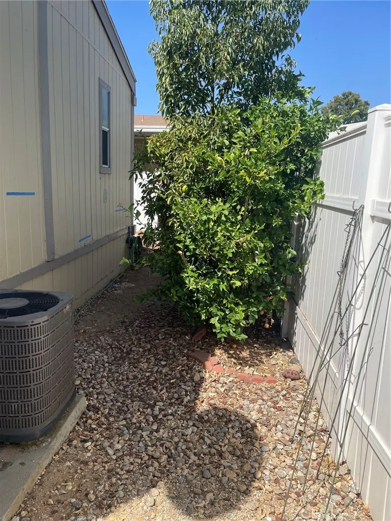 1245 W Cienega Avenue #138