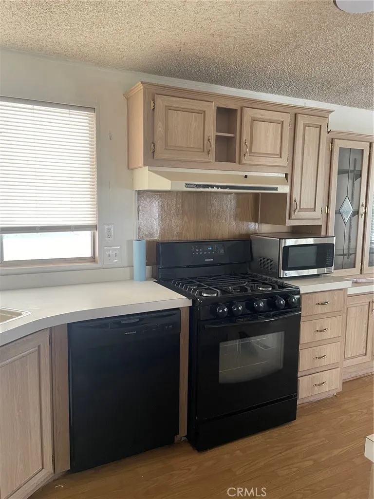 1245 W Cienega Avenue #138