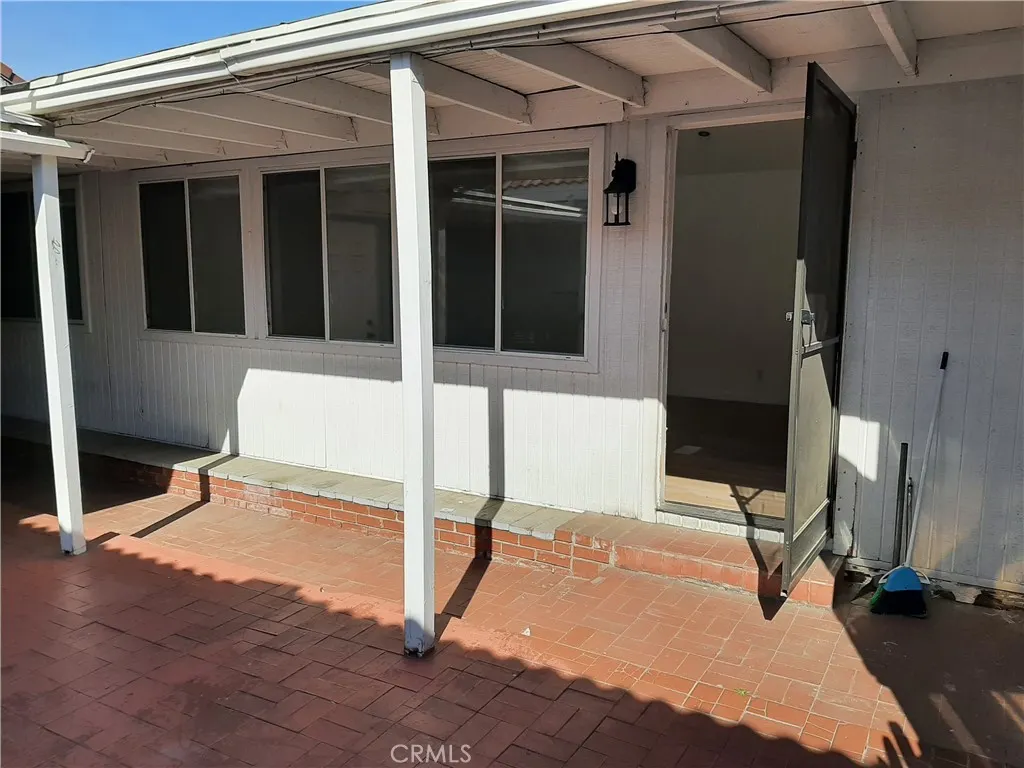 1652 Home Terrace