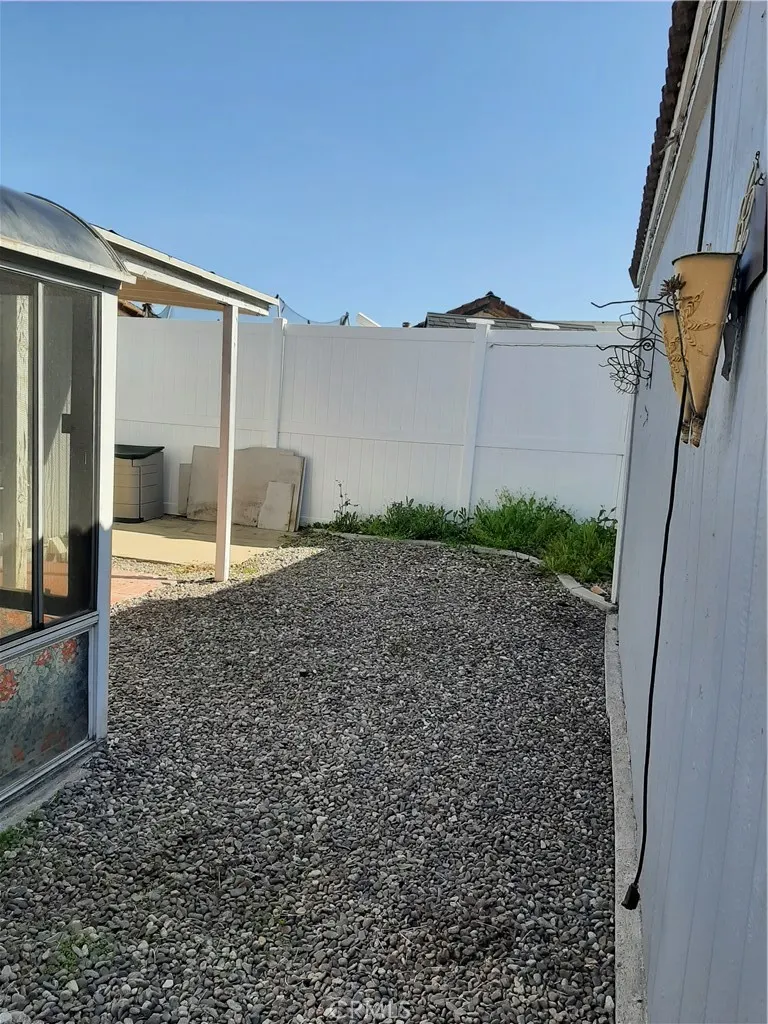 1652 Home Terrace