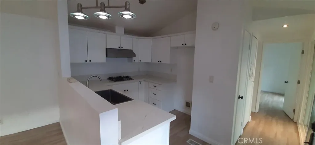 1652 Home Terrace