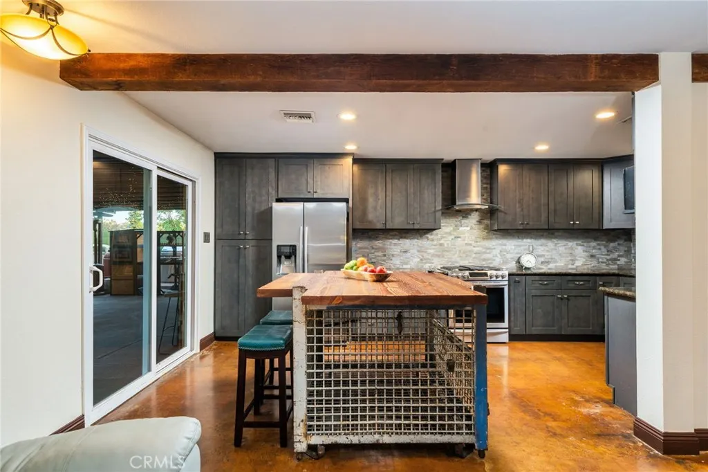 102 S Burnaby Drive