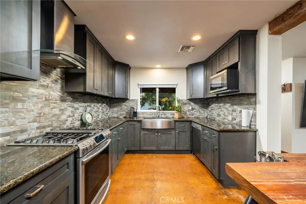 102 S Burnaby Drive
