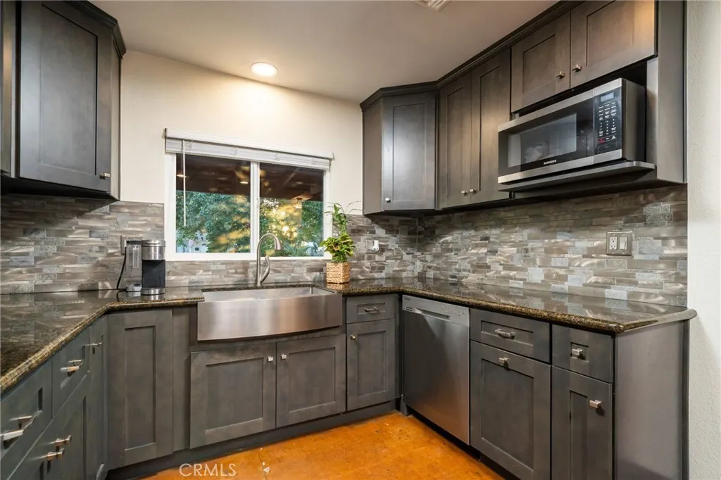 102 S Burnaby Drive