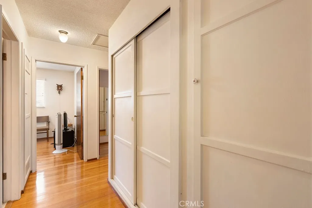 347 W Alcross