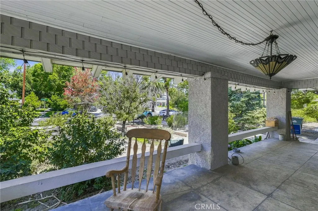 425 W E Street