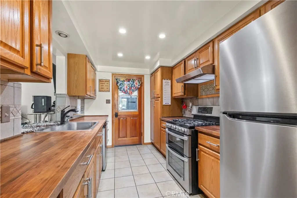 128 N Walnuthaven Drive
