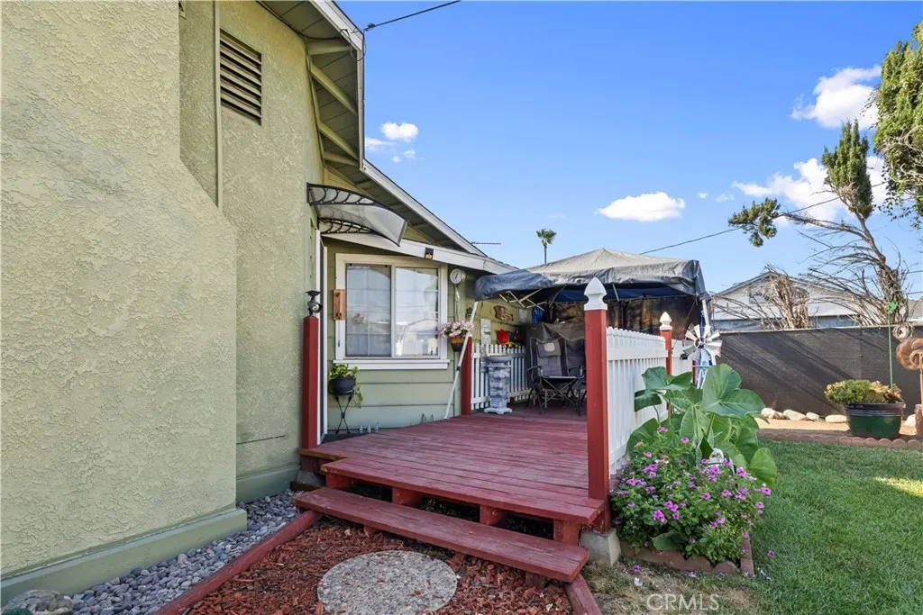 128 N Walnuthaven Drive