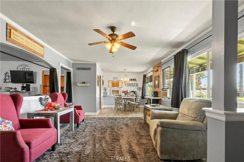 128 N Walnuthaven Drive