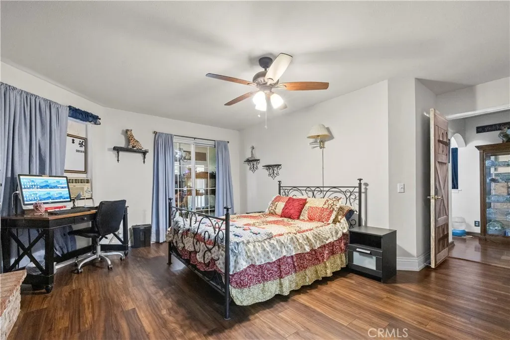 128 N Walnuthaven Drive