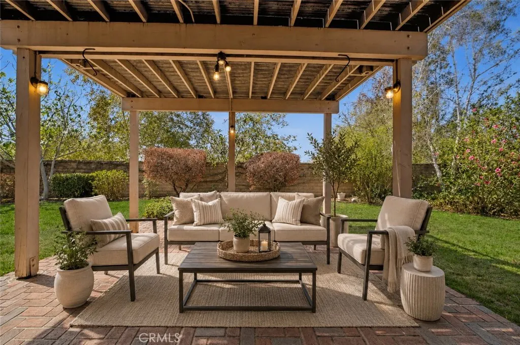 6107 Meadow Lark Drive
