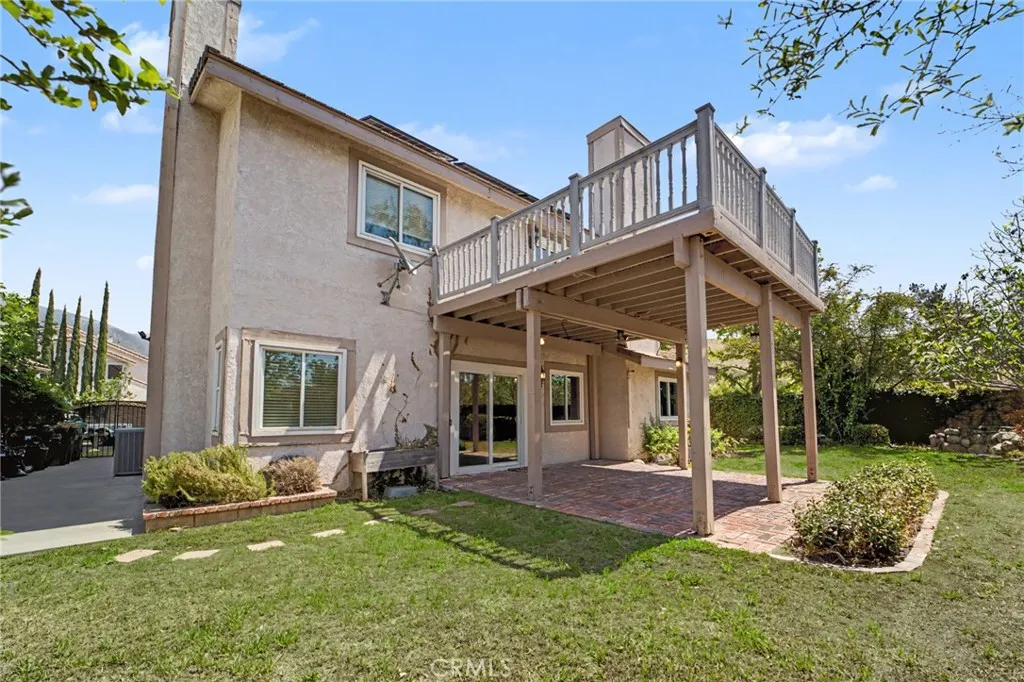 6107 Meadow Lark Drive