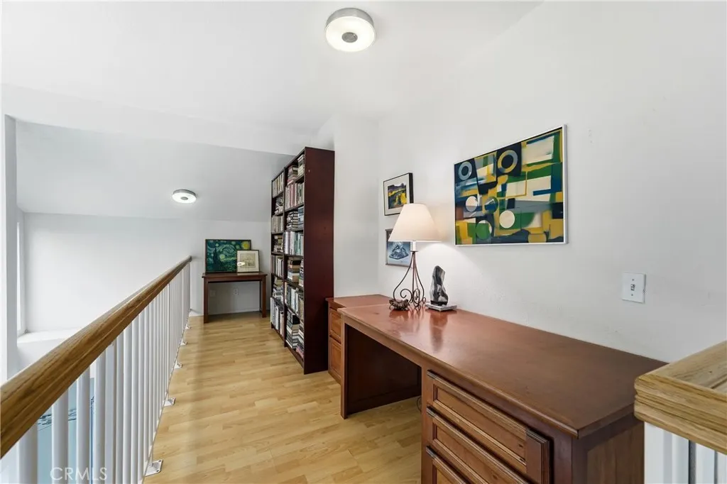 1715 Calle De Oro