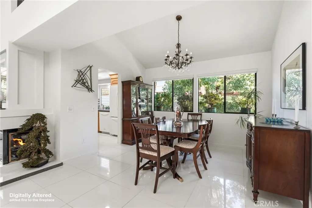 1715 Calle De Oro