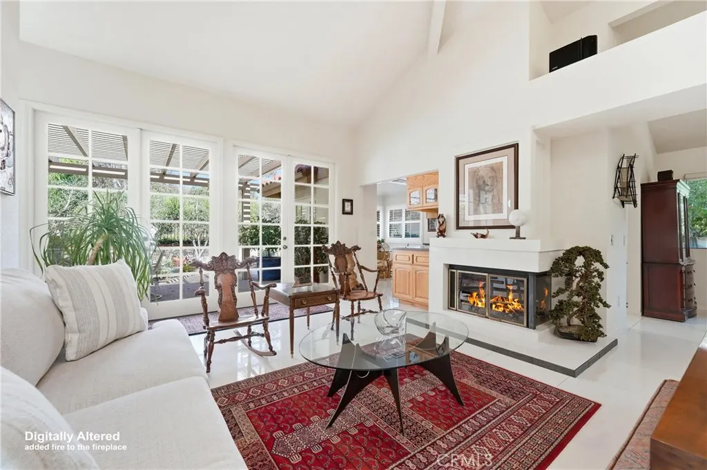 1715 Calle De Oro