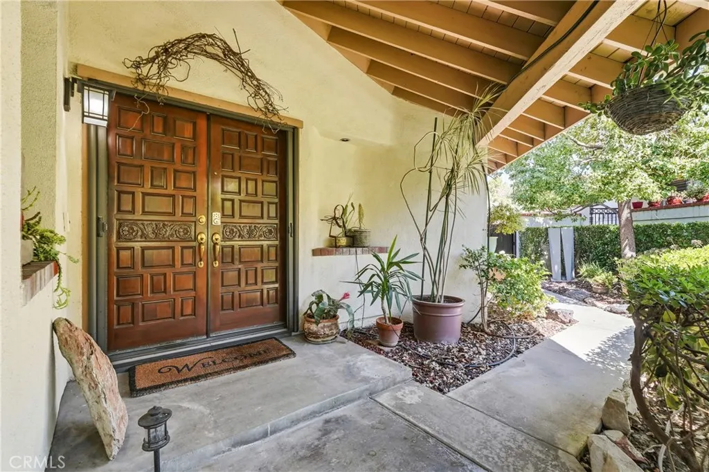 1715 Calle De Oro