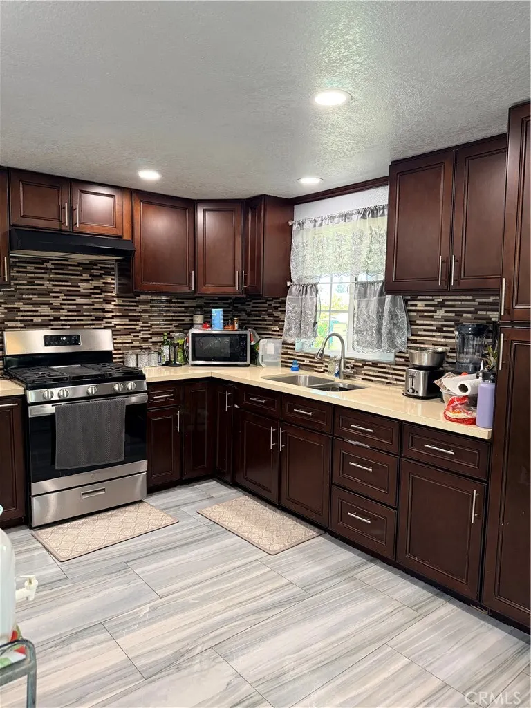 2131 W San Bernardino Road #95