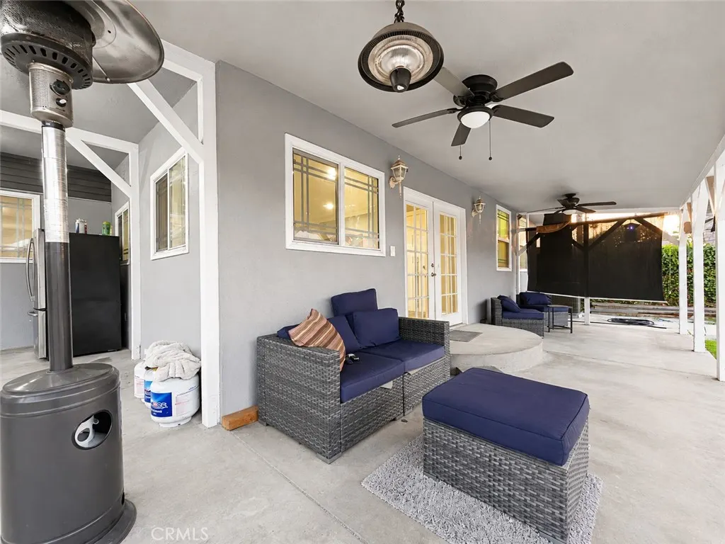 1437 E Vine