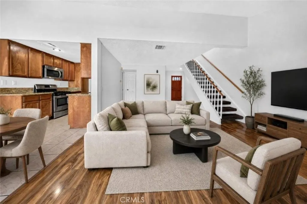 1239 Glenview Lane