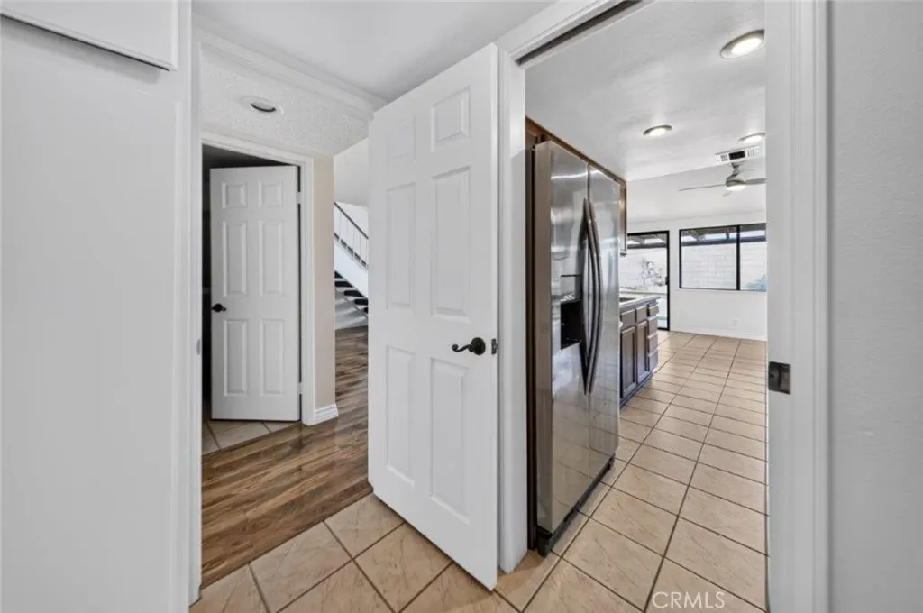 1239 Glenview Lane
