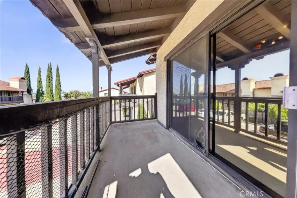 1239 Glenview Lane