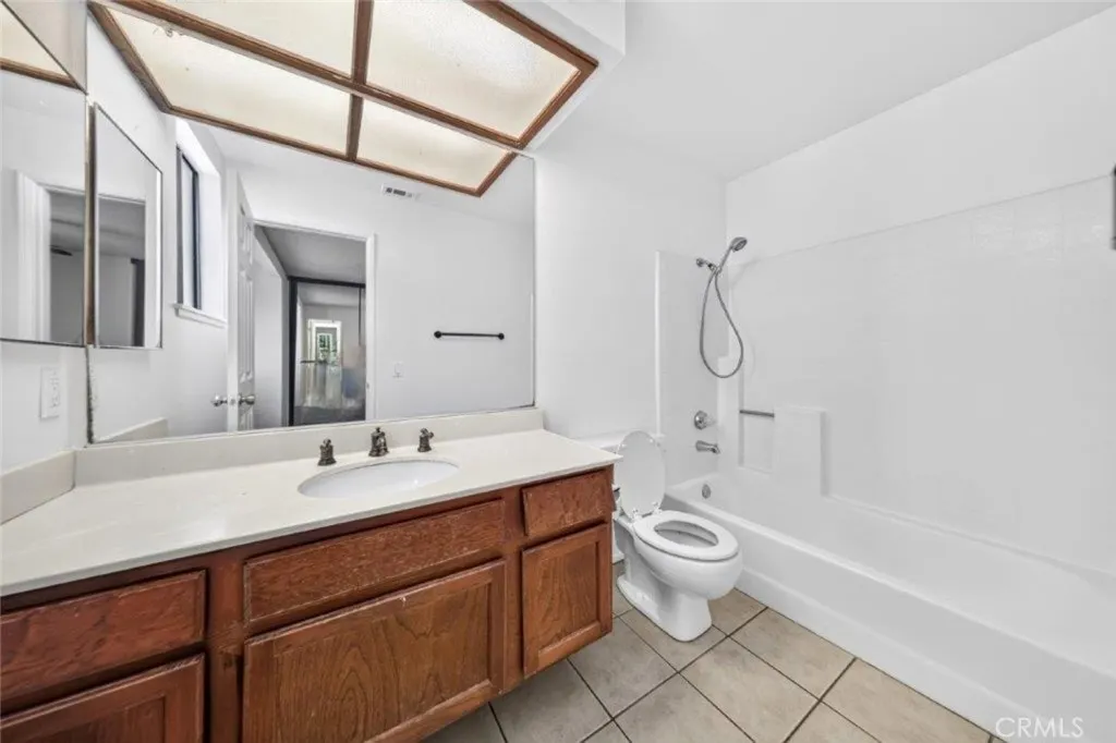 1239 Glenview Lane
