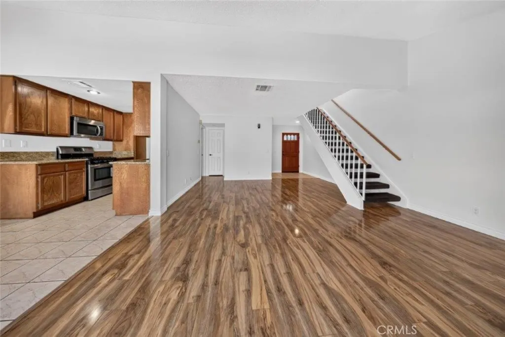 1239 Glenview Lane